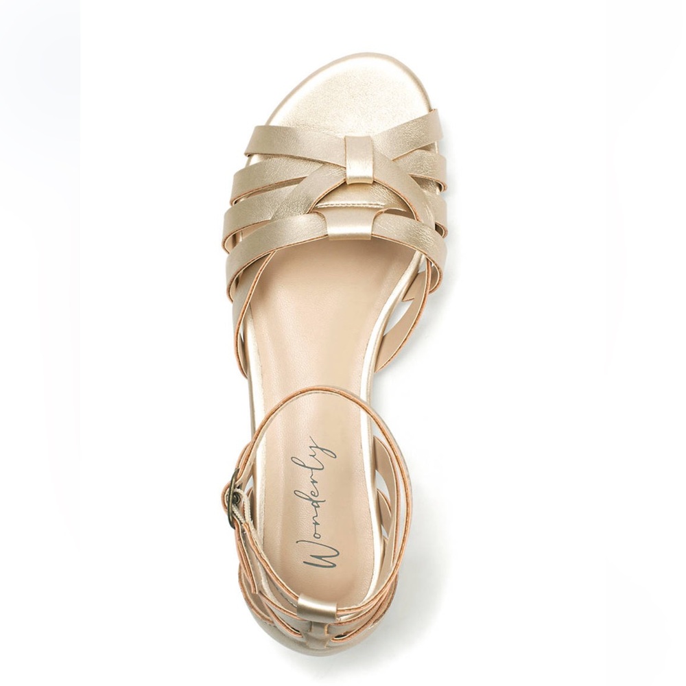 Wonderly Huarache Sandals women’s 7 Gold NWT
